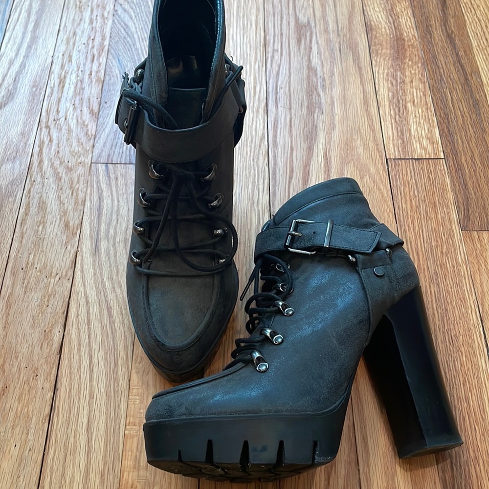 Black Qupid Boots